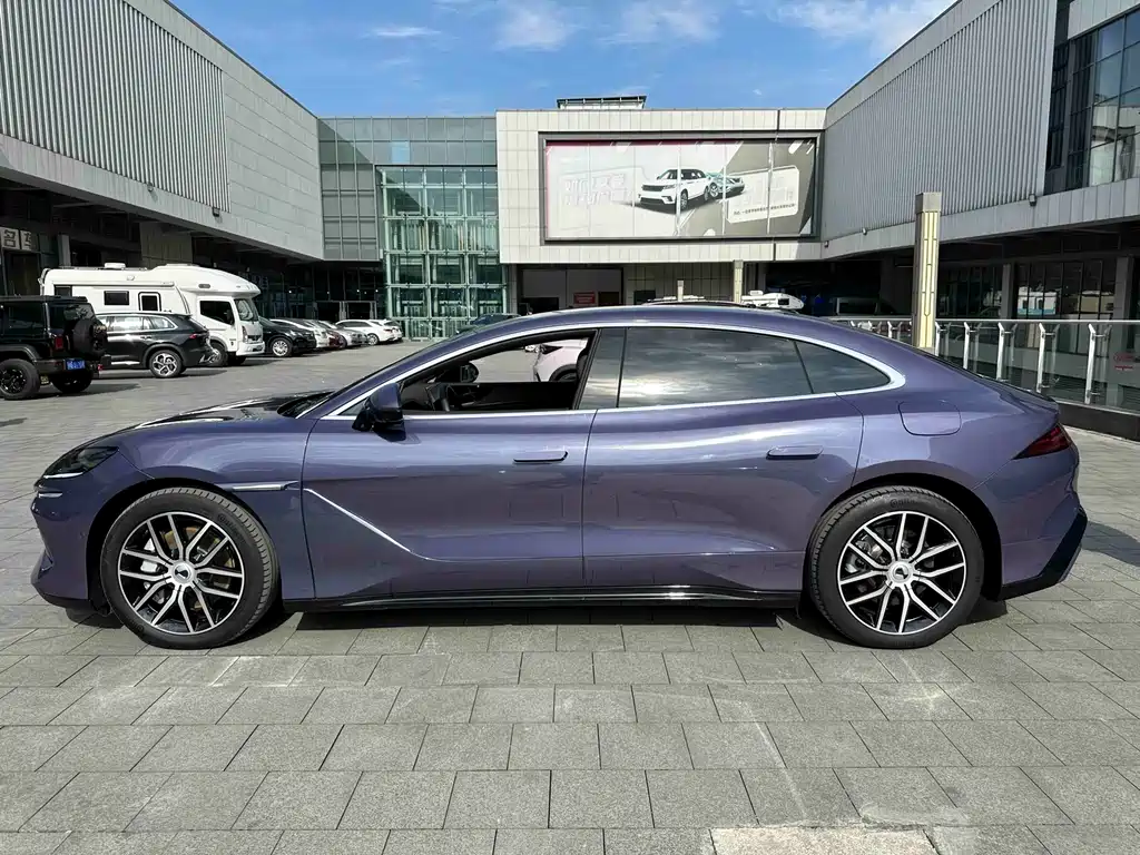 Denza Tang Z9 2024 Model 1100km AWD Max Version 2024 - thumbnail 13