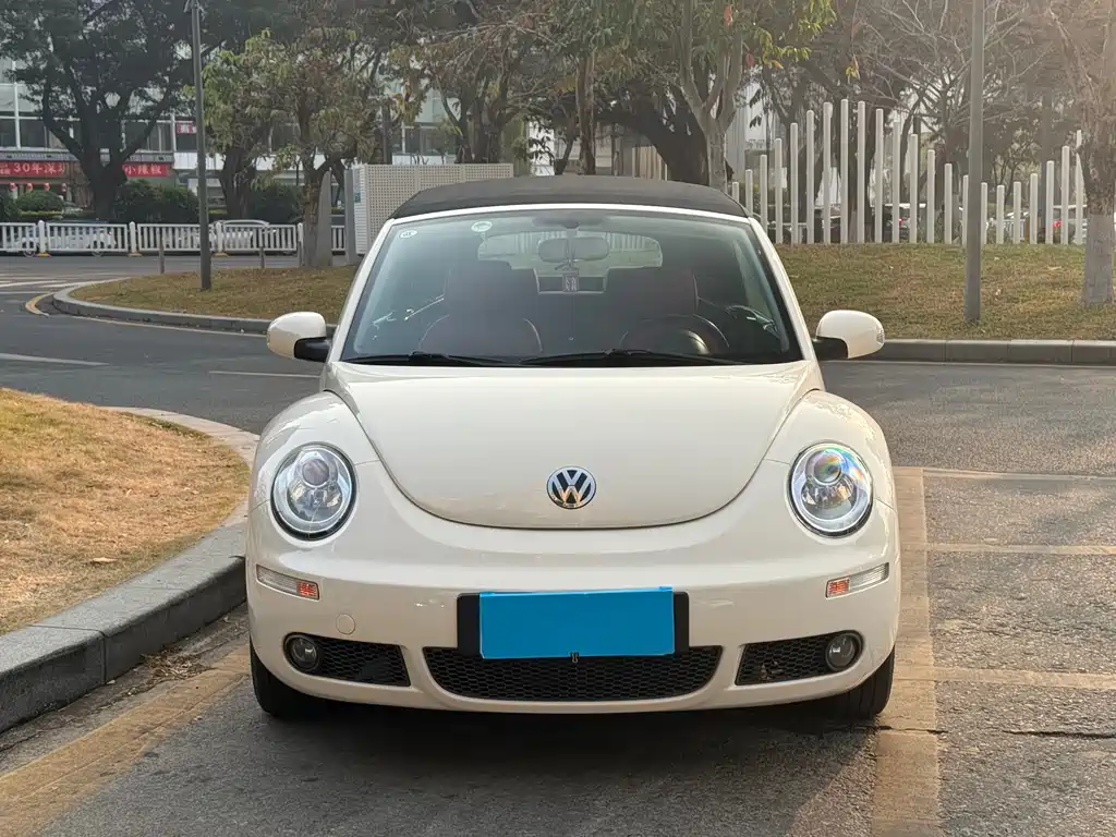 Volkswagen Volkswagen Beetle 2009 2.0 AT Convertible Premium Edition 2009 - thumbnail 2
