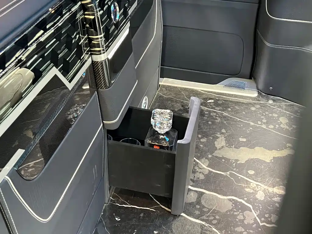 Mercedes-Benz Mercedes-Benz V-Class 2022 V 260 L Long Wheelbase Luxury Edition 2022 - thumbnail 19