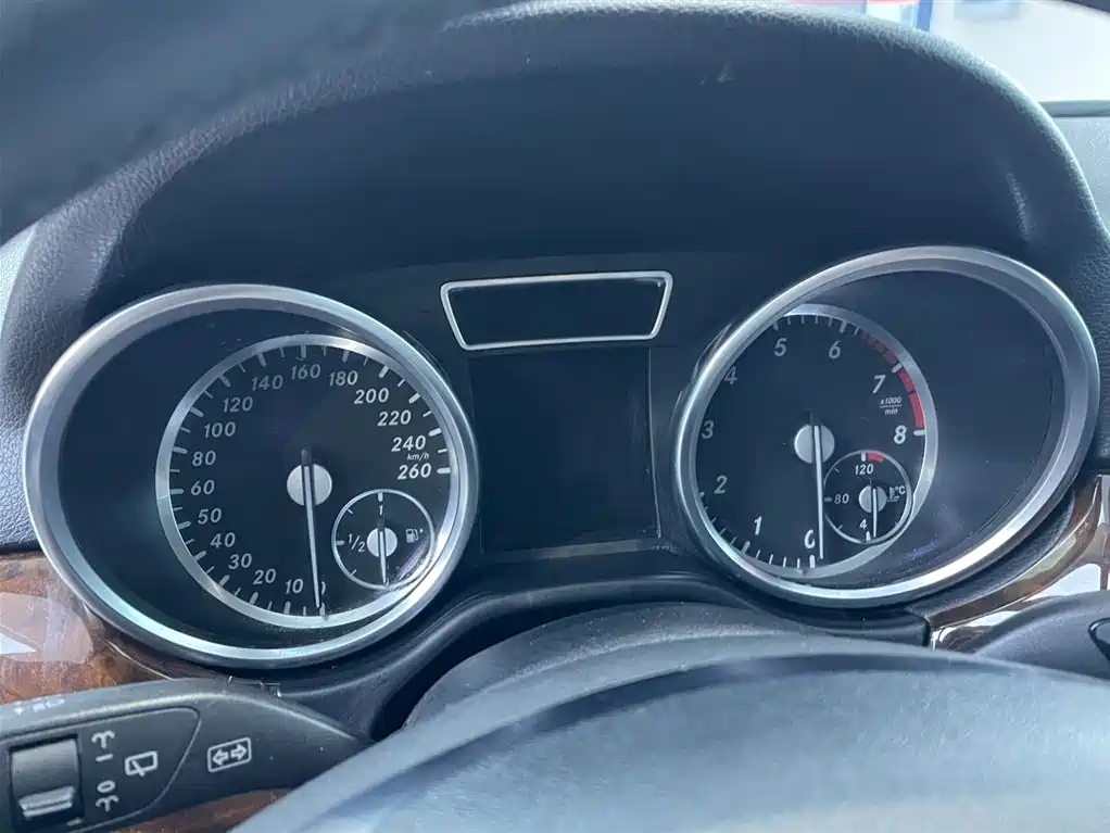 Mercedes-Benz Mercedes-Benz M-Class 2014 ML 400 4MATIC Sport Edition 2015 - thumbnail 9