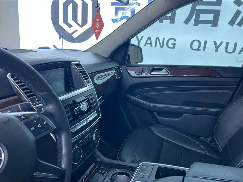 Mercedes-Benz Mercedes-Benz M-Class 2014 ML 400 4MATIC Sport Edition 2015 - thumbnail 11