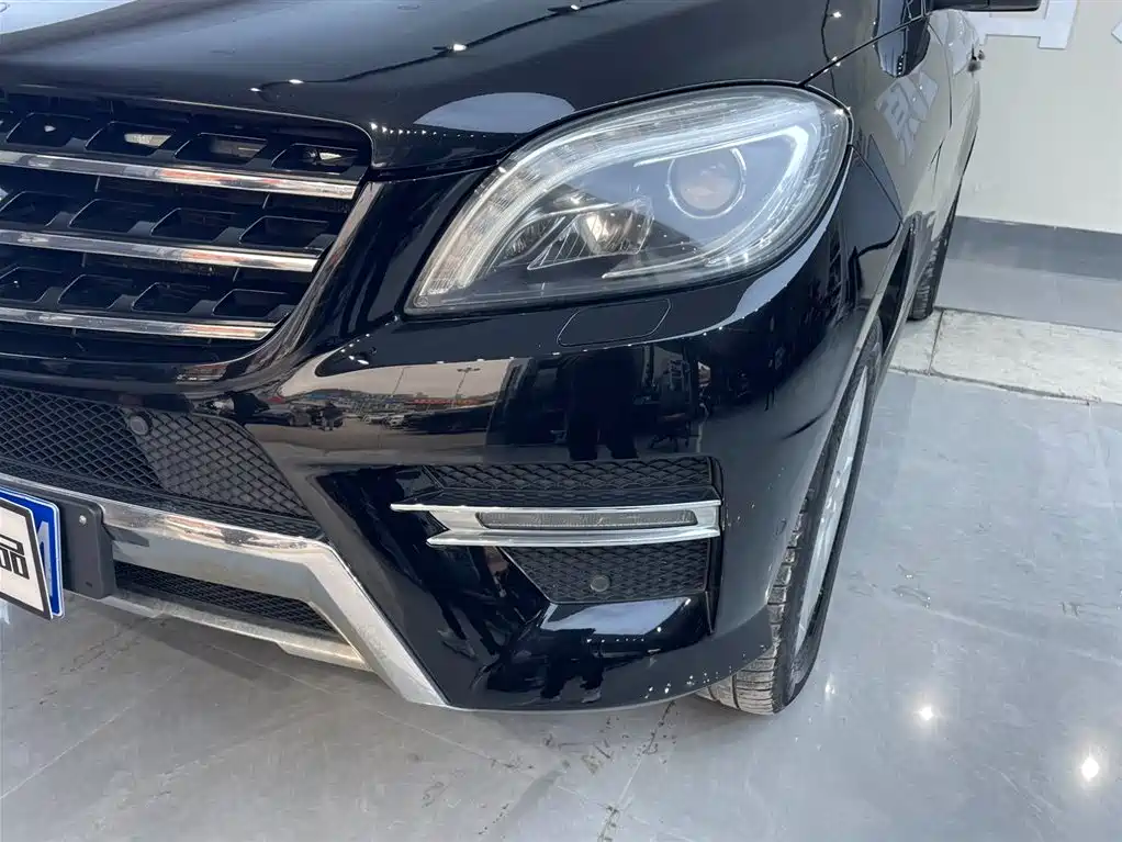 Mercedes-Benz Mercedes-Benz M-Class 2014 ML 400 4MATIC Sport Edition 2015 - thumbnail 18