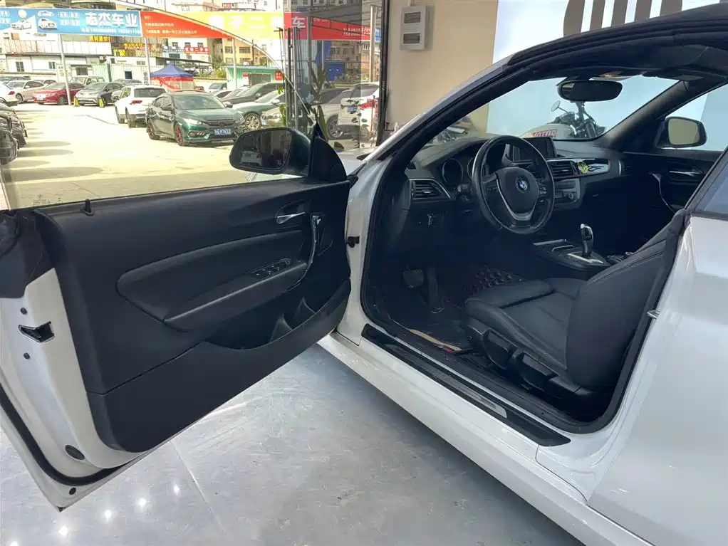BMW BMW 2 Series Convertible 2018 220i M Sport Package 2020 - thumbnail 4