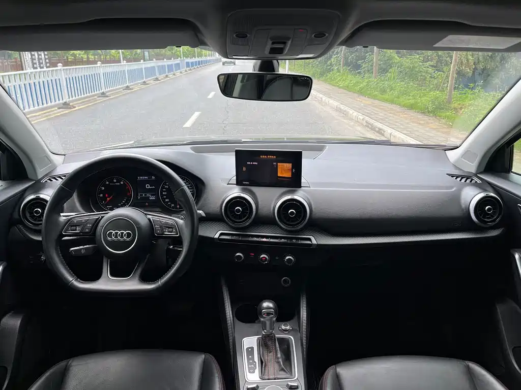 Audi Audi Q2L 2022 35 TFSI Sport Edition 2022 - thumbnail 29
