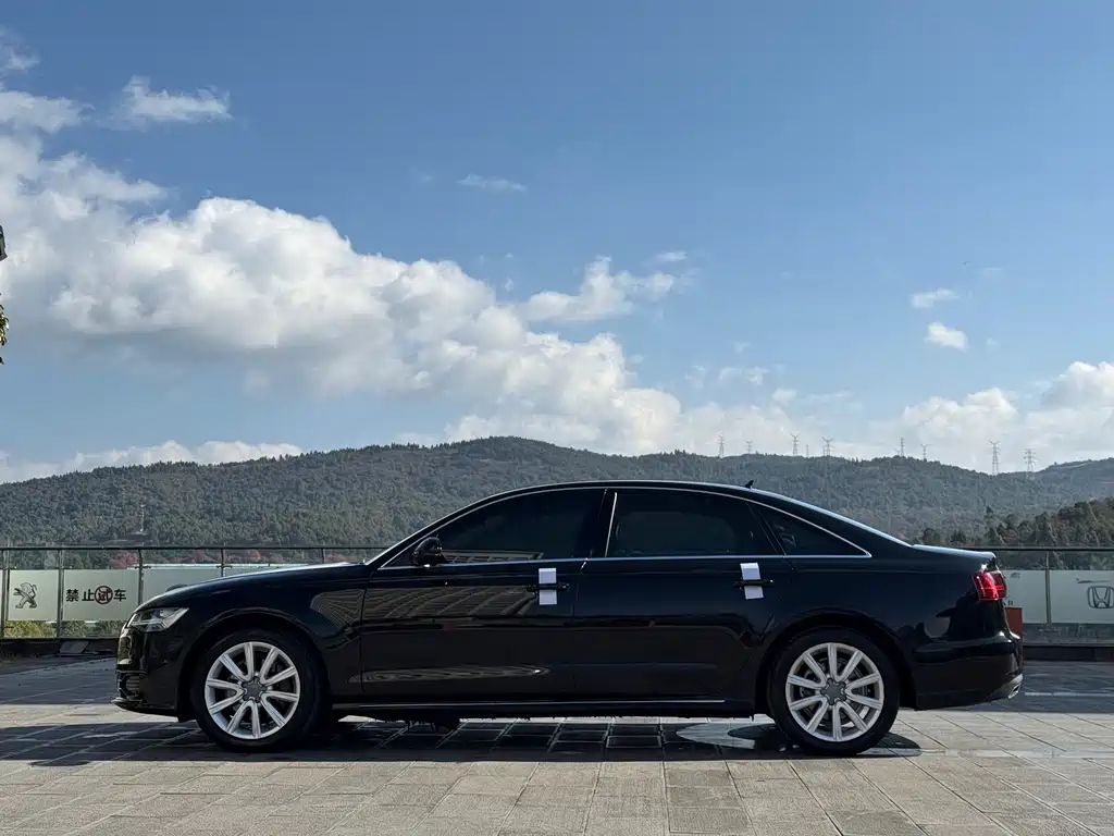 Audi Audi A6L 2018 30th Anniversary Edition TFSI Advanced Model 2018 - thumbnail 10