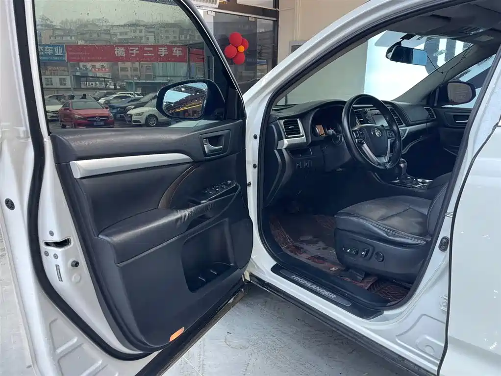 Toyota Toyota Highlander 2015 2.0T AWD Luxury 7-seater 2017 - thumbnail 4
