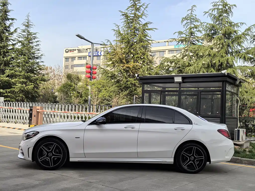Mercedes-Benz Mercedes-Benz C-Class 2021 C 260 L Sport Star Brilliant Collection Edition 2021 - thumbnail 25