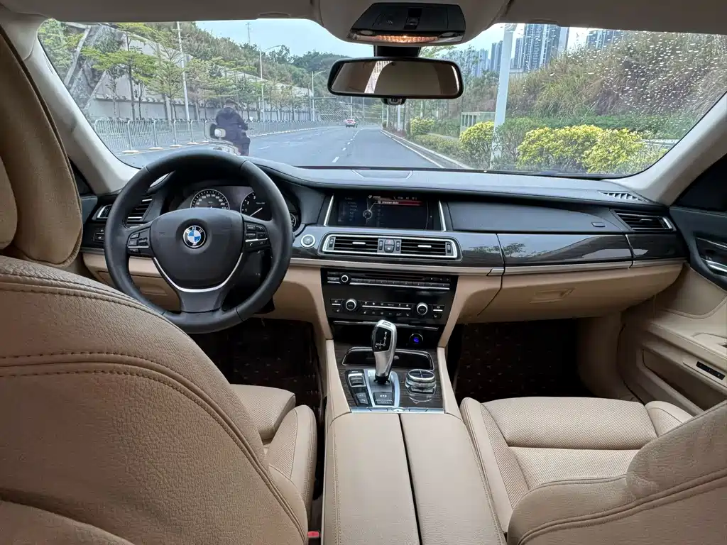 BMW BMW 7 Series 2013 730Li Luxury Model 2013 - thumbnail 8