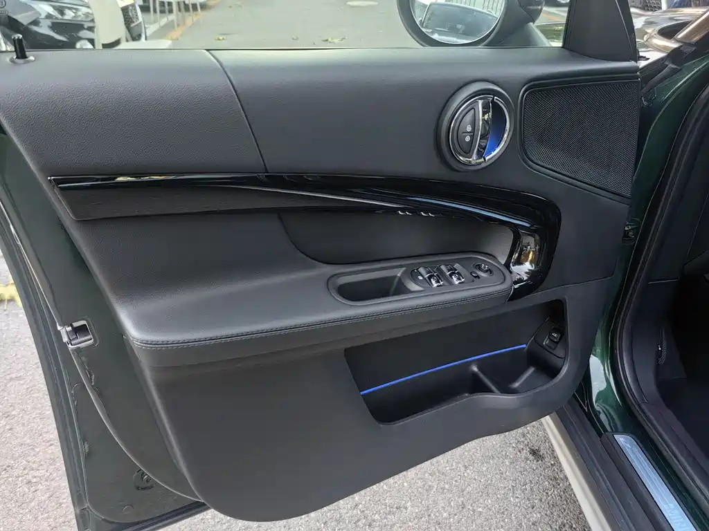 MINI MINI COUNTRYMAN 2019 1.5T COOPER ALL4 Classic Weekend Travel Edition 2019 - thumbnail 25