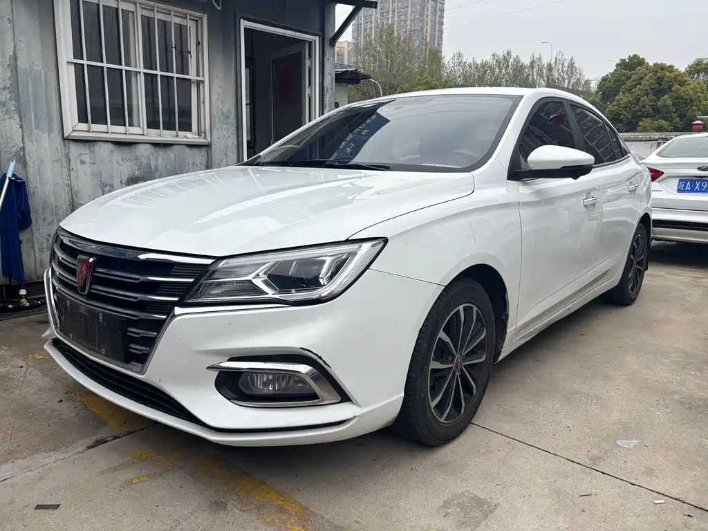 Roewe Roewe i5 2021 1.5L CVT Platinum Edition 2021