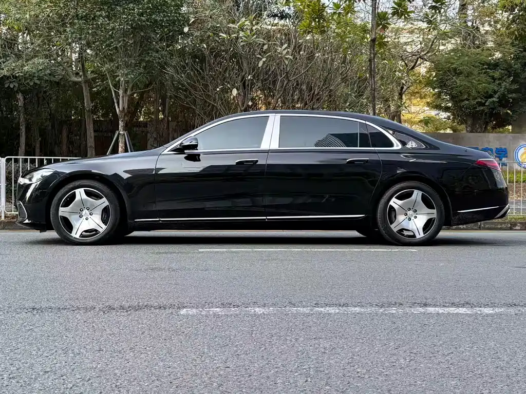 Mercedes-Benz Maybach S-Class 2021 S 480 4MATIC 2022 - thumbnail 4