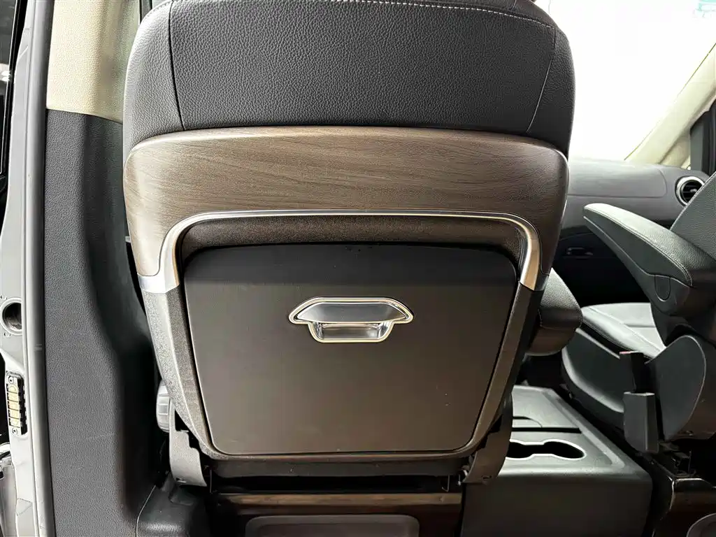 Mercedes-Benz Viano 2016 2.0T Business Edition 2016 - thumbnail 27