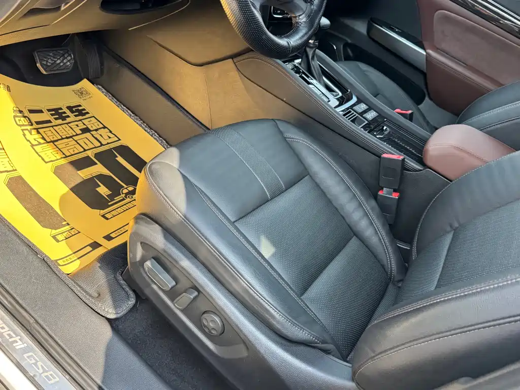 GAC Trumpchi GAC Trumpchi GS8 2017 320T 2WD Luxury Intelligent Link Edition (7-seater) 2017 - thumbnail 4
