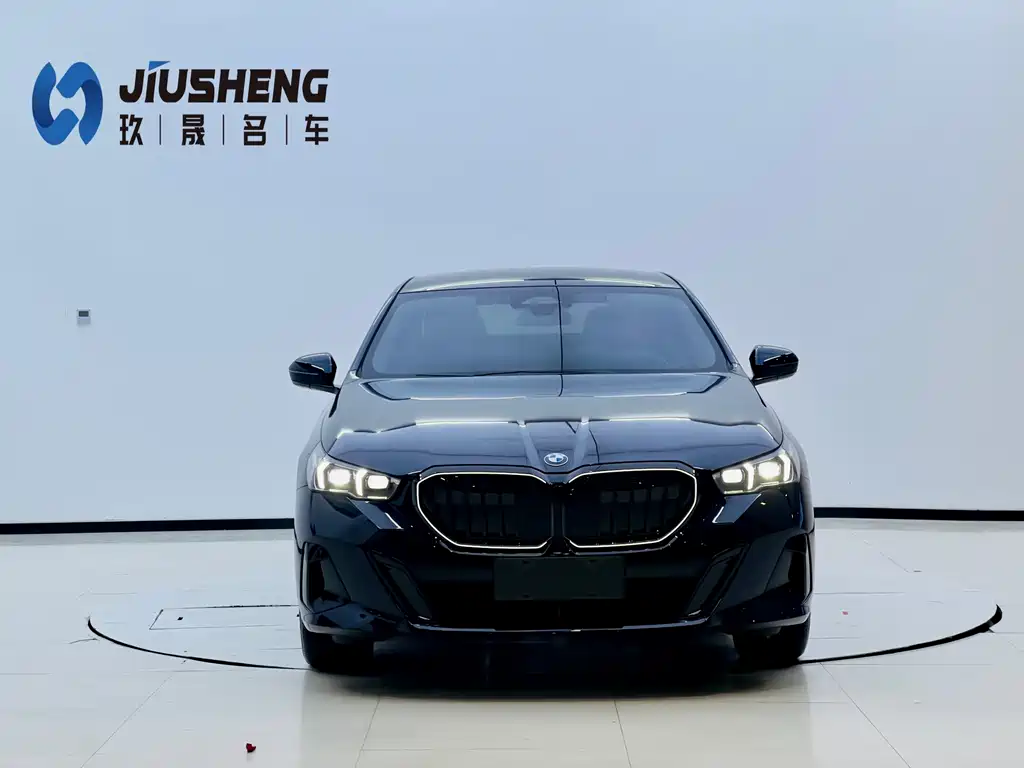 BMW BMW 5 Series 2025 530Li Leading Model M Sport Package 2025 - thumbnail 2