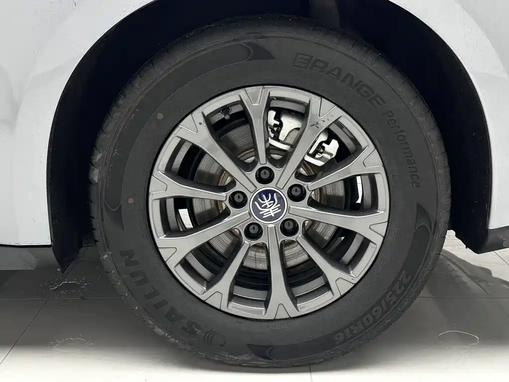 BYD BYD Qin L 2024 DM-i 80KM Leading Edition 2024 - thumbnail 17