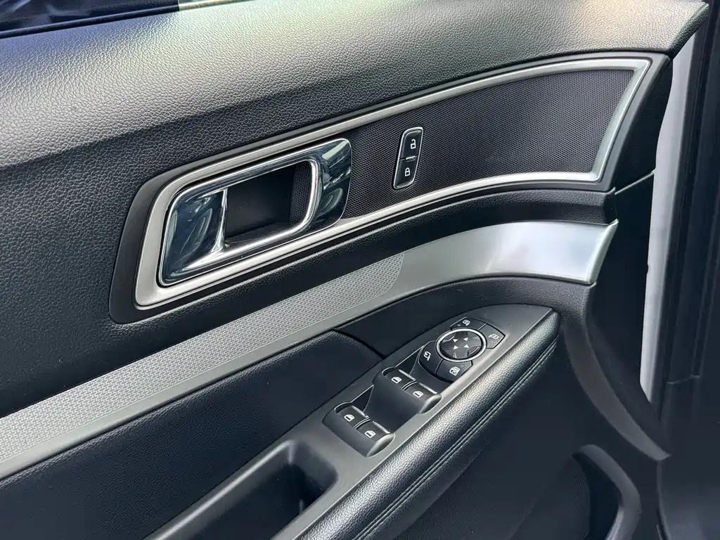 Ford Ford Explorer 2017 2.3T Style Edition 2019 - thumbnail 4