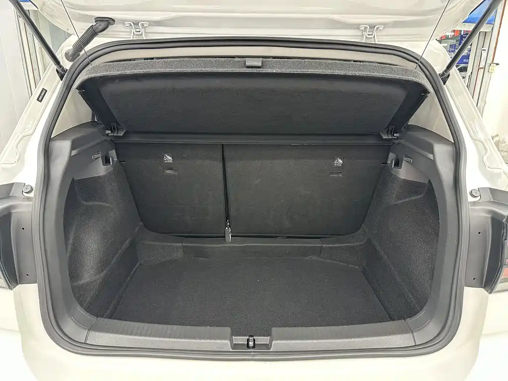 Volkswagen Tiguan 2021 1.5L Automatic Comfort Edition 2021 - thumbnail 15
