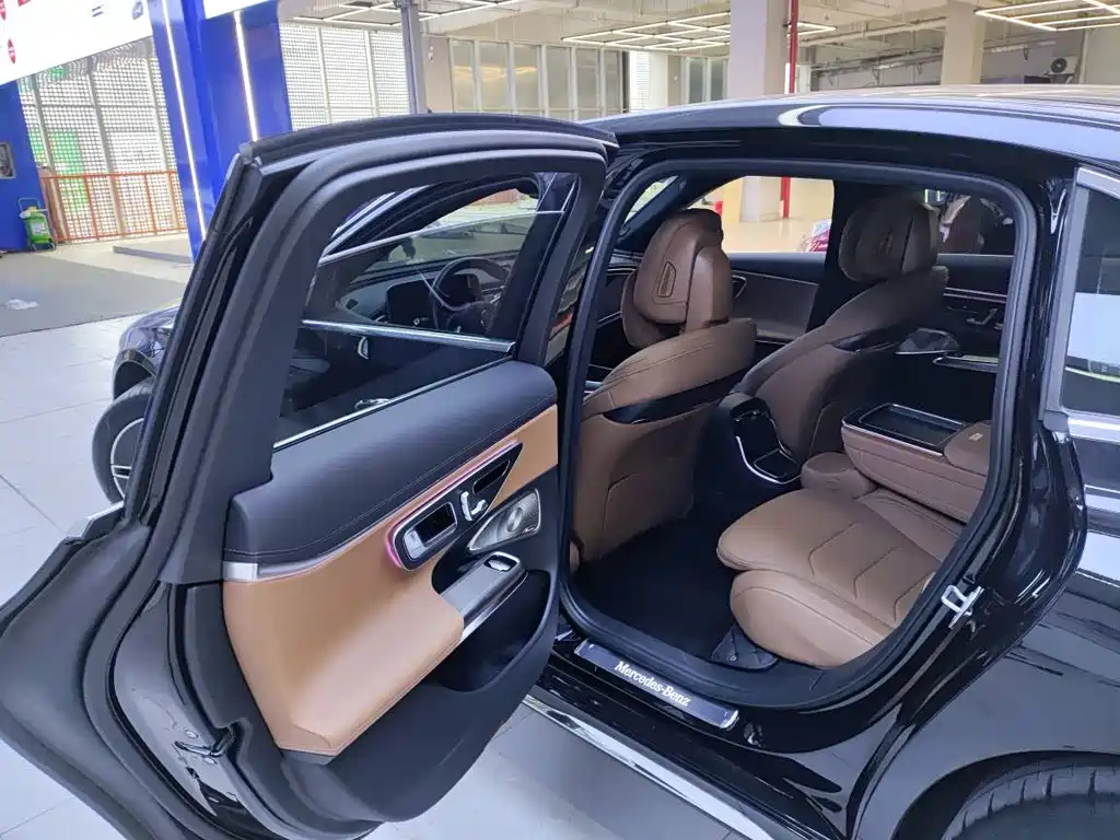 Mercedes-Benz Mercedes-Benz E-Class 2024 E 300 L Luxury Sport Model 2024 - thumbnail 4