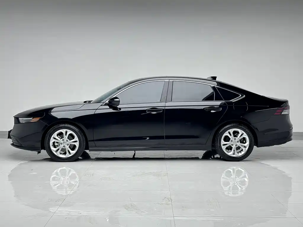 Honda Accord 2025 260TURBO Luxury Edition 2024 - thumbnail 4