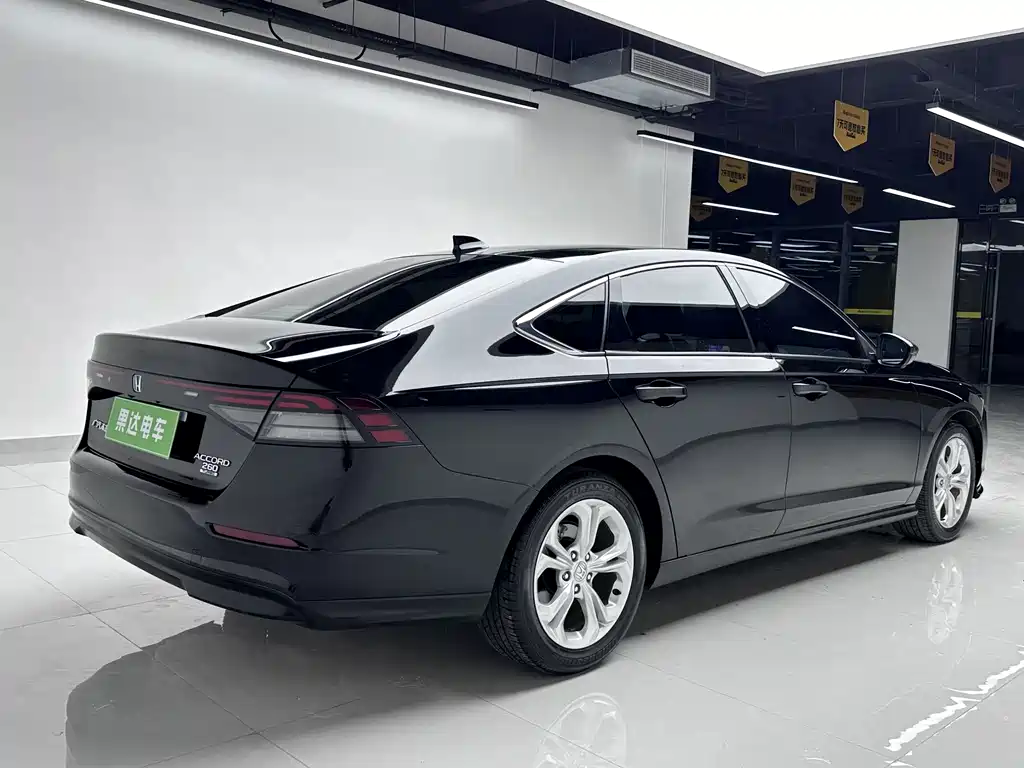 Honda Accord 2025 260TURBO Luxury Edition 2024 - thumbnail 7