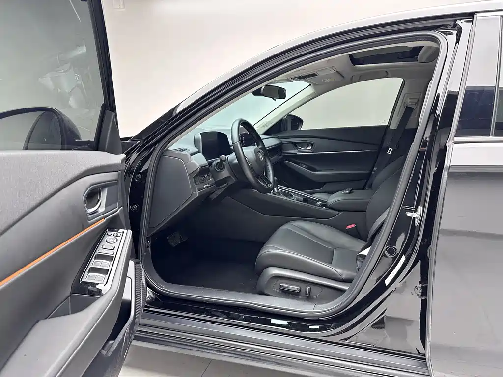 Honda Accord 2025 260TURBO Luxury Edition 2024 - thumbnail 10