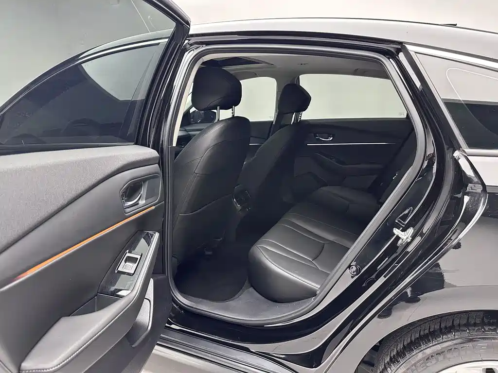 Honda Accord 2025 260TURBO Luxury Edition 2024 - thumbnail 12