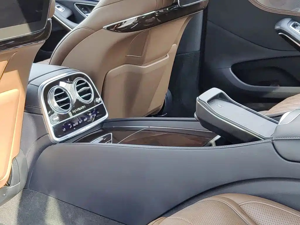 Mercedes-Benz Maybach S-Class 2020 S 560 4MATIC 2020 - thumbnail 17
