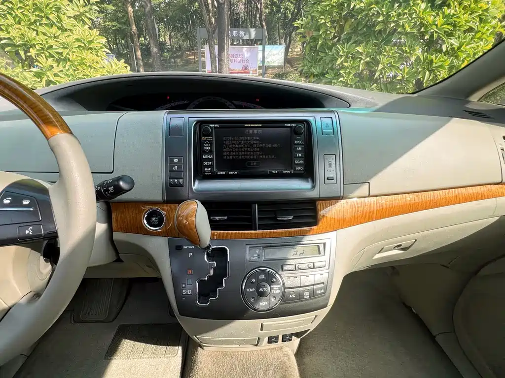 Toyota Toyota Previa 2012 2.4L 7-seater Luxury Edition 2011 - thumbnail 5