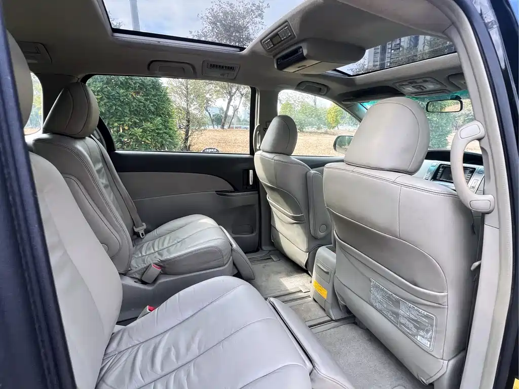Toyota Toyota Previa 2012 2.4L 7-seater Luxury Edition 2011 - thumbnail 15