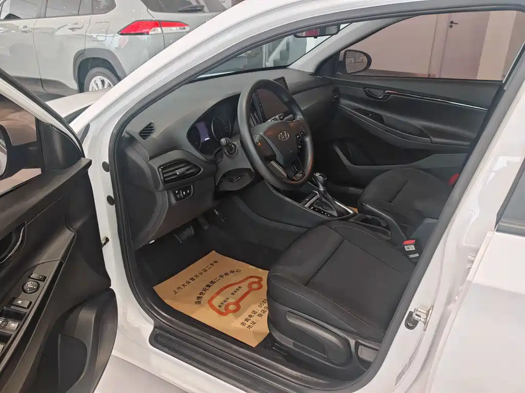 Hyundai Hyundai Elantra 2018 1.6L Automatic GL Version VI 2019 - thumbnail 5