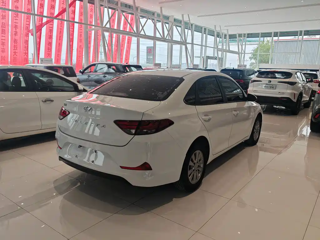 Hyundai Hyundai Elantra 2018 1.6L Automatic GL Version VI 2019 - thumbnail 15