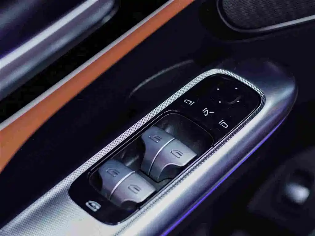 Mercedes-Benz Mercedes-Benz GLC 2024 Facelift GLC 300 L 4MATIC Dynamic 7-Seat 2024 - thumbnail 25