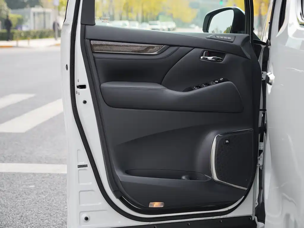 Toyota Alphard 2018 3.5L Executive Edition 2019 - thumbnail 11