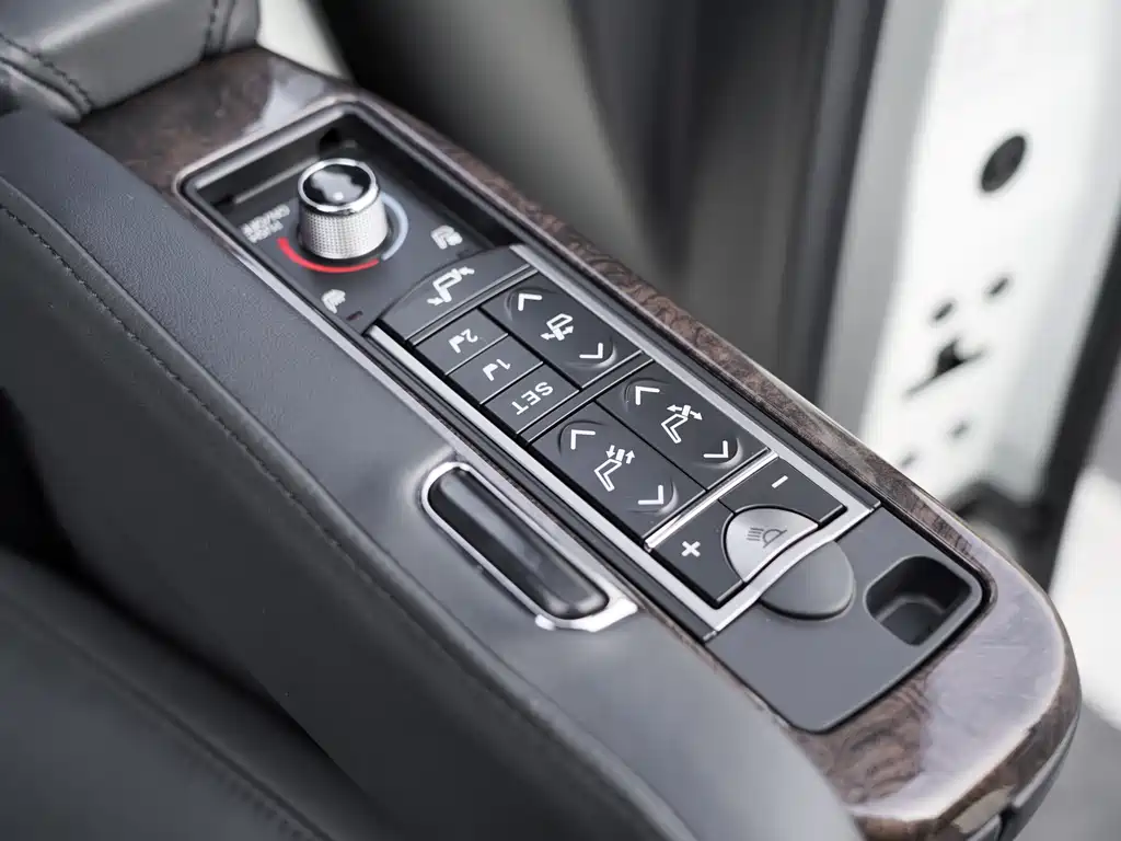 Toyota Alphard 2018 3.5L Executive Edition 2019 - thumbnail 28