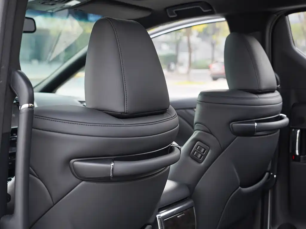 Toyota Alphard 2018 3.5L Executive Edition 2019 - thumbnail 30