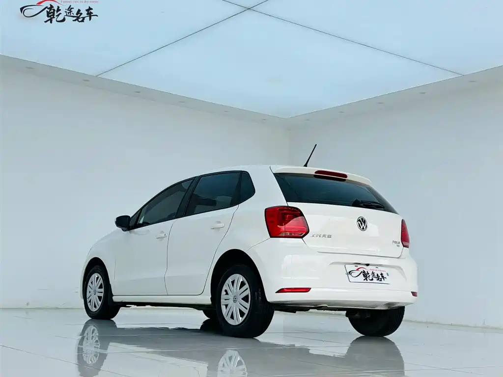Volkswagen Volkswagen Polo 2018 1.5L Automatic Comfort Model 2019 - thumbnail 5