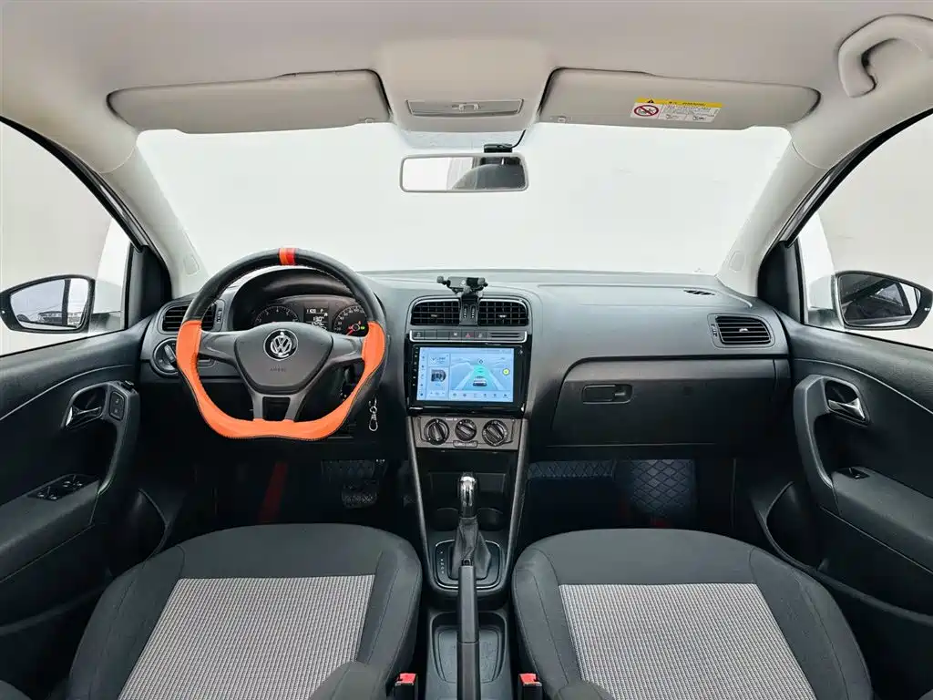Volkswagen Volkswagen Polo 2018 1.5L Automatic Comfort Model 2019 - thumbnail 15