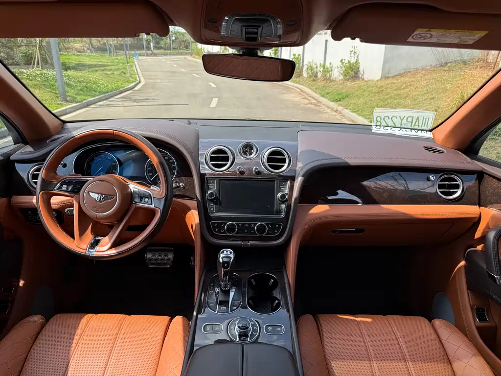 Bentley Bentayga 2016 6.0T Standard Edition 2016 - thumbnail 6