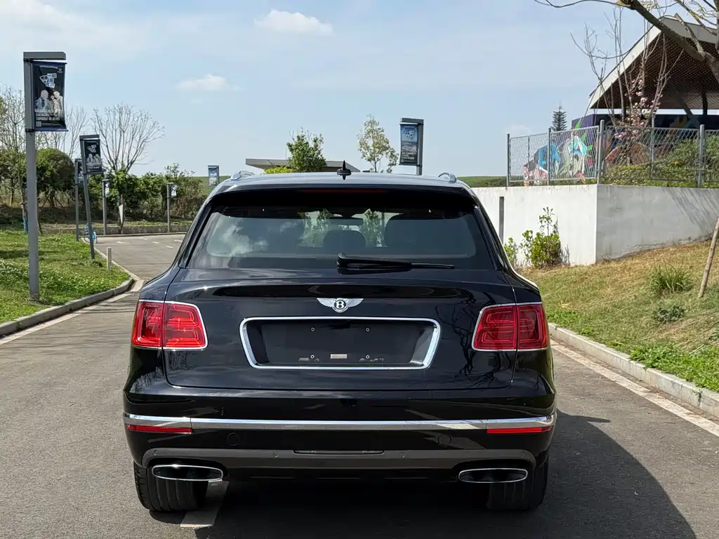Bentley Bentayga 2016 6.0T Standard Edition 2016 - thumbnail 14