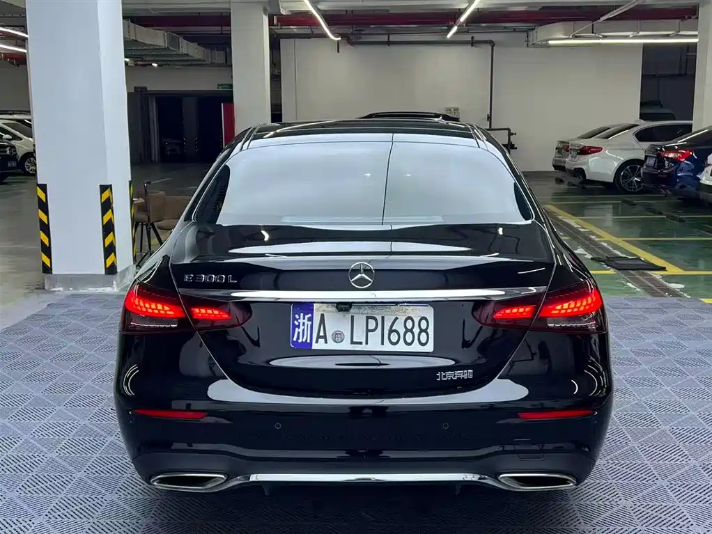 Mercedes-Benz Mercedes-Benz E-Class 2022 Model Year Facelift Three E 300 L Sport Luxury Edition 2022 - thumbnail 5