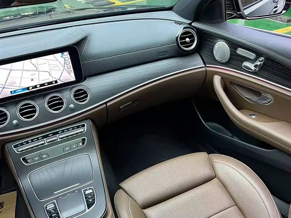 Mercedes-Benz Mercedes-Benz E-Class 2022 Model Year Facelift Three E 300 L Sport Luxury Edition 2022 - thumbnail 12