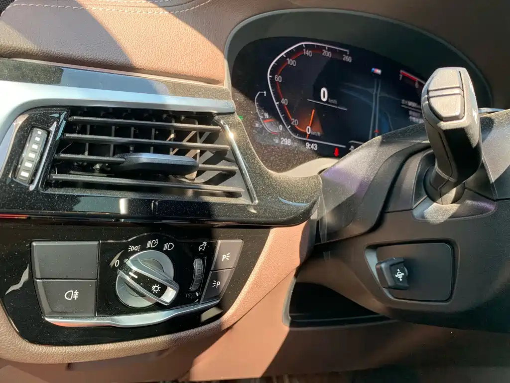 BMW BMW 5 Series 2021 525Li Luxury Package 2021 - thumbnail 23