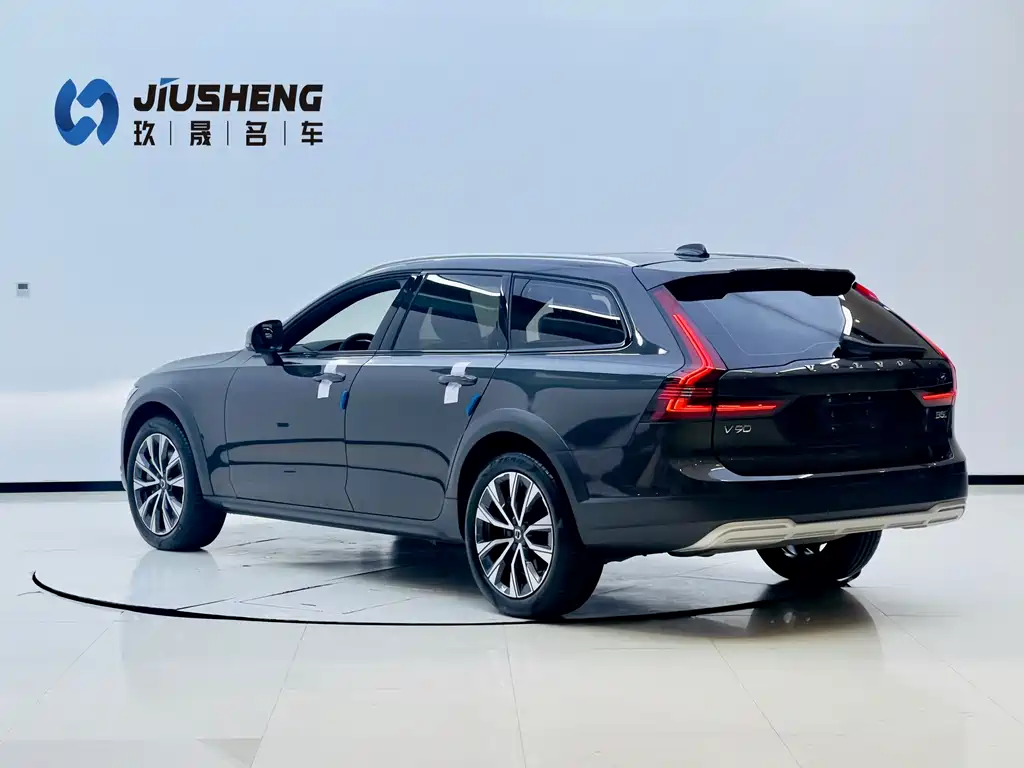 Volvo Volvo V90 2021 Cross Country B5 AWD Intelligent Distance Edition 2021 - thumbnail 4