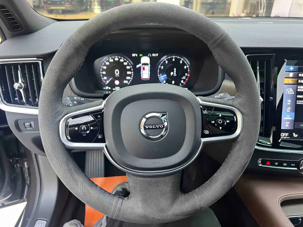 Volvo Volvo V90 2021 Cross Country B5 AWD Intelligent Distance Edition 2021 - thumbnail 5