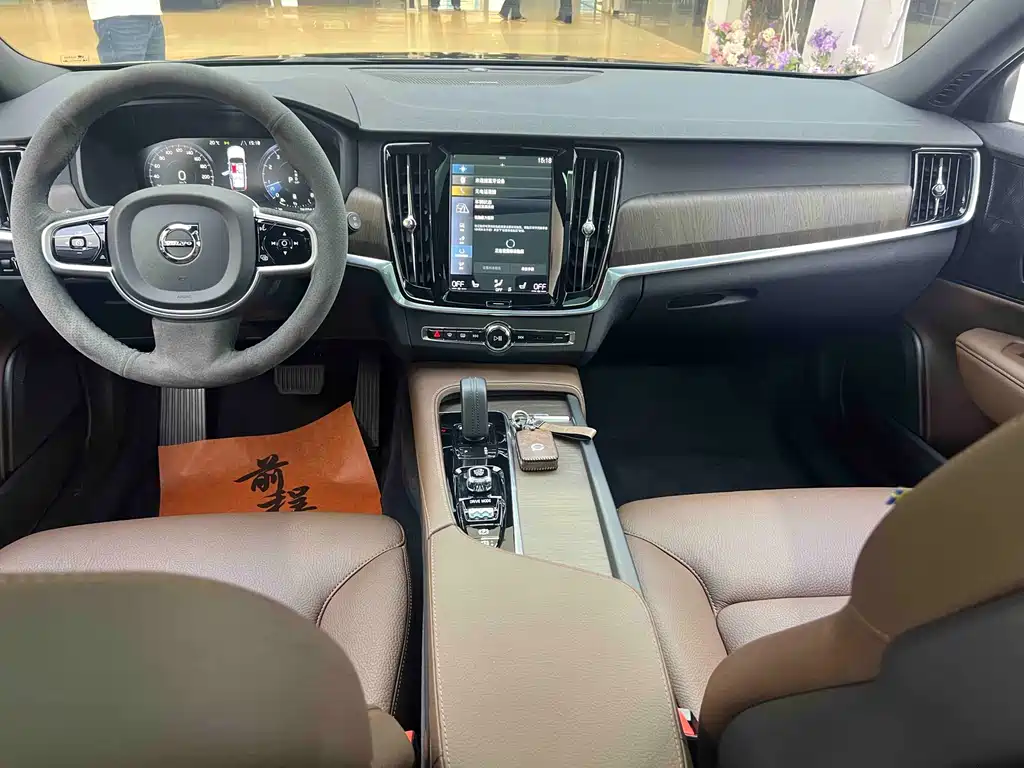 Volvo Volvo V90 2021 Cross Country B5 AWD Intelligent Distance Edition 2021 - thumbnail 10