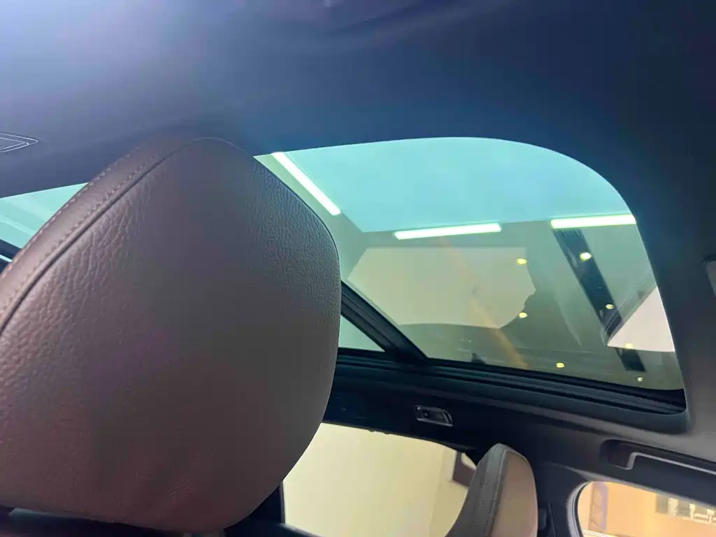 Volvo Volvo V90 2021 Cross Country B5 AWD Intelligent Distance Edition 2021 - thumbnail 11