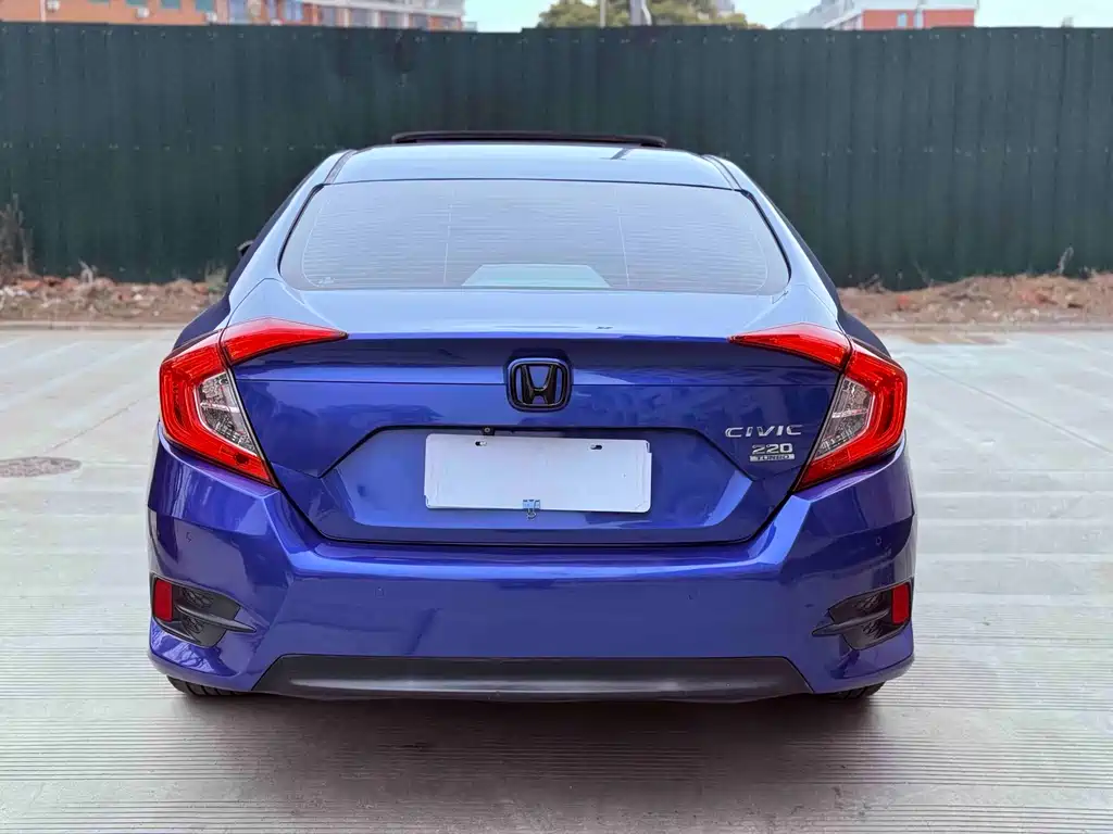 Honda Honda Civic 2016 220TURBO CVT Luxury Edition 2018 - thumbnail 10
