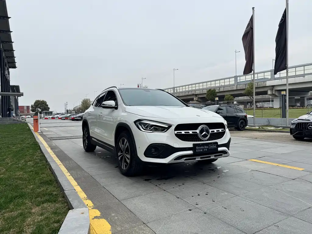Mercedes-Benz Mercedes-Benz GLA 2020 GLA 200 2020 - thumbnail 4