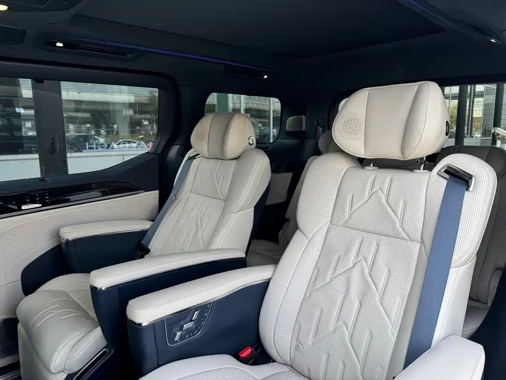 Zeekr Zeekr 009 2024 7-seater AWD 108kWh 2025 - thumbnail 12