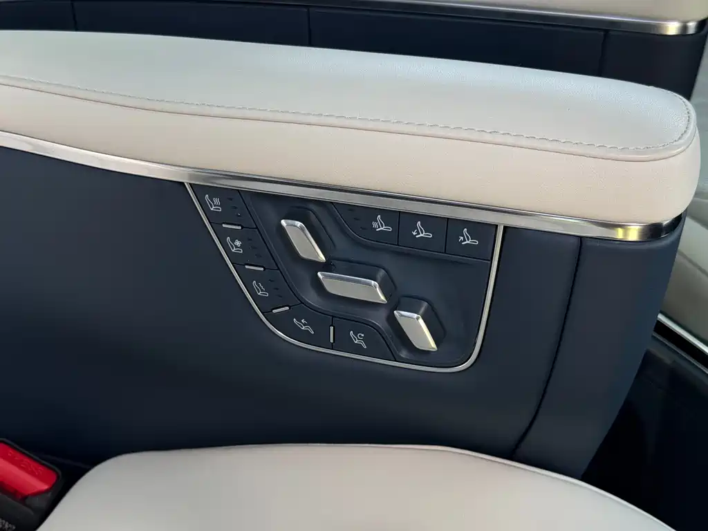 Zeekr Zeekr 009 2024 7-seater AWD 108kWh 2025 - thumbnail 18